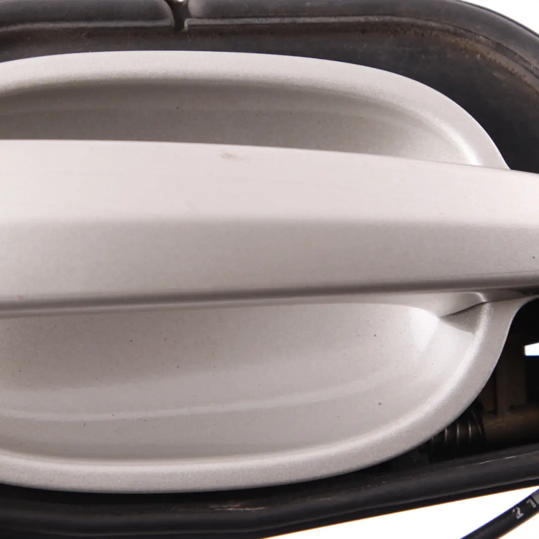 Complete Front Left N/S Grab Handle Mineralsilber Silver to BMW 6 Series E64 with Part number 7008893 BMW 6 Series E64 Complete Front Left N/S Grab Handle Mineralsilber Silver - SKU rhd-7008893-MSB - Part number 7008893