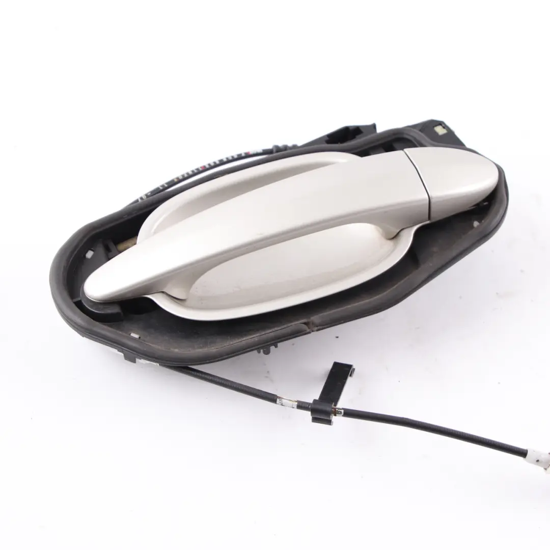 Complete Front Left N/S Grab Handle Mineralsilber Silver to BMW 6 Series E64 with Part number 7008893 BMW 6 Series E64 Complete Front Left N/S Grab Handle Mineralsilber Silver - SKU rhd-7008893-MSB - Part number 7008893