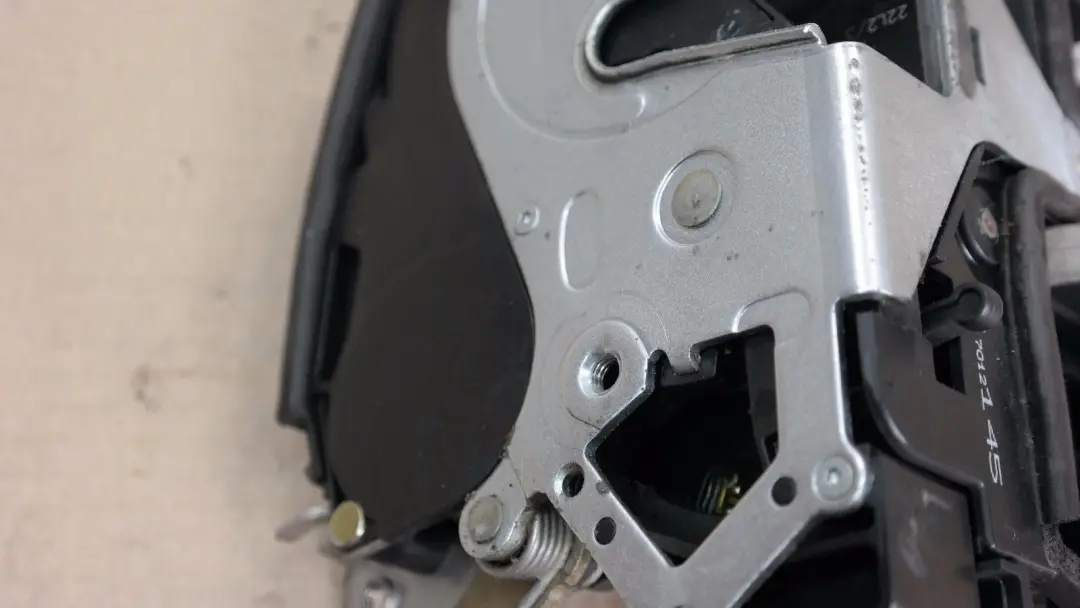 Left Door Basic System Latch Lock N/S 7012145 to BMW 7 Series E65 E66 Rear with Part number 51227012145 BMW 7 Series E65 E66 Rear Left Door Basic System Latch Lock N/S 7012145 - SKU rhd-7012145 - Part number 51227012145