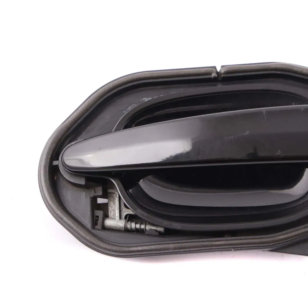 Grab Handle BMW E60 E61 1 Front Right O/S Door Schwarz 2 Black 668 to with Part number 7034469 Grab Handle BMW E60 E61 1 Front Right O/S Door Schwarz 2 Black 668 - SKU rhd-7034469-SCH1 - Part number 7034469