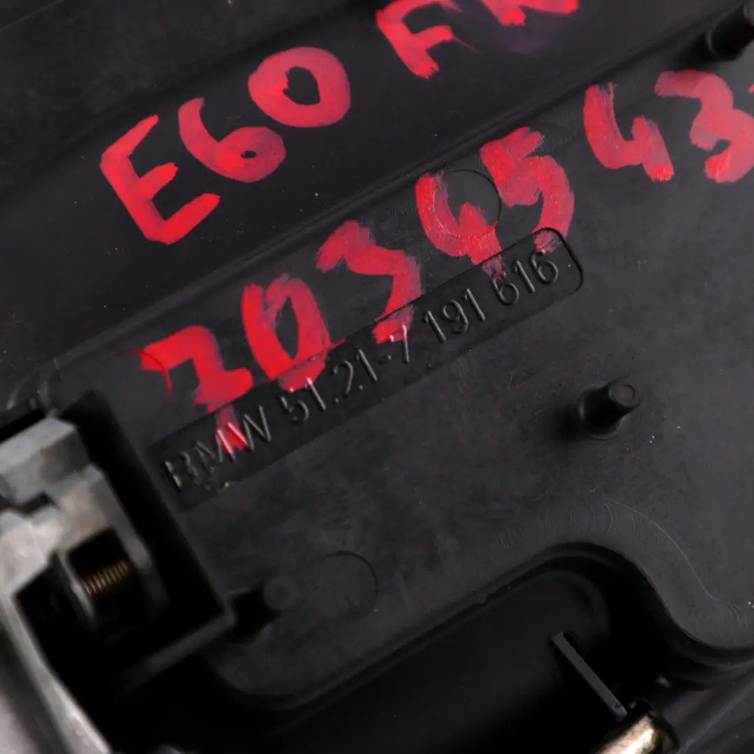 Front Right Grab Handle O/S Tiefgruen Metallic Deep Green A43 to BMW 5 E60 E61 with Part number 7034469 BMW 5 E60 E61 Front Right Grab Handle O/S Tiefgruen Metallic Deep Green A43 - SKU rhd-7034469-TG1 - Part number 7034469