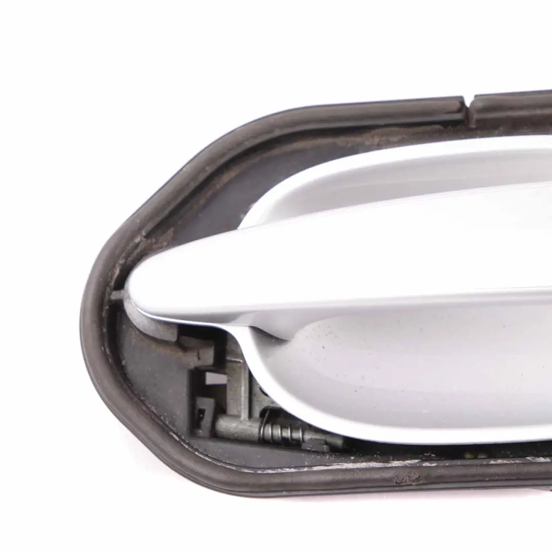 Grab Handle BMW E60 E61 1 Front Right O/S Door Titansilber Titanium Silver 354 to with Part number 7034469 Grab Handle BMW E60 E61 1 Front Right O/S Door Titansilber Titanium Silver 354 - SKU rhd-7034469-TS1 - Part number 7034469