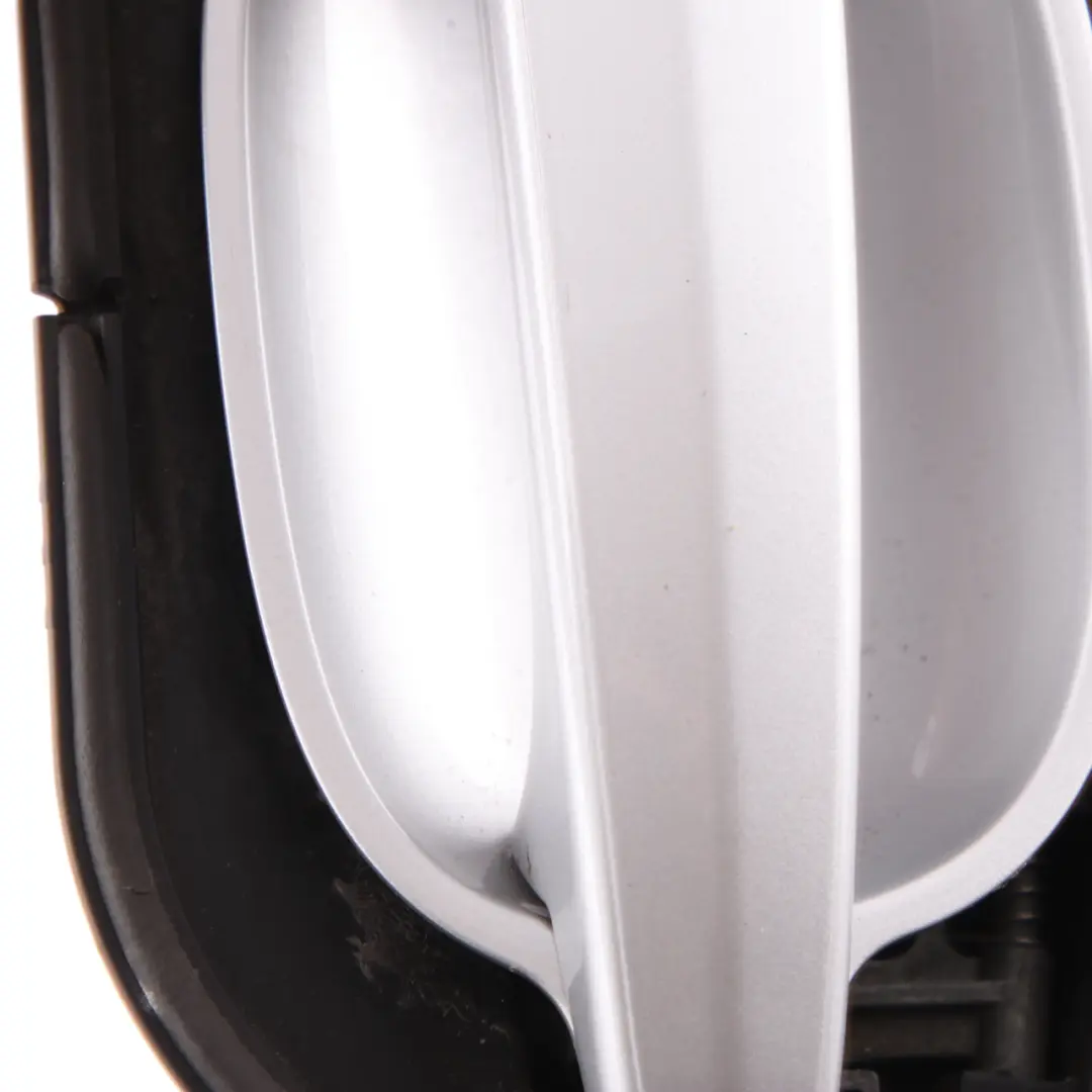 Grab Handle BMW E60 E61 1 Front Right O/S Door Titansilber Titanium Silver 354 to with Part number 7034469 Grab Handle BMW E60 E61 1 Front Right O/S Door Titansilber Titanium Silver 354 - SKU rhd-7034469-TS1 - Part number 7034469