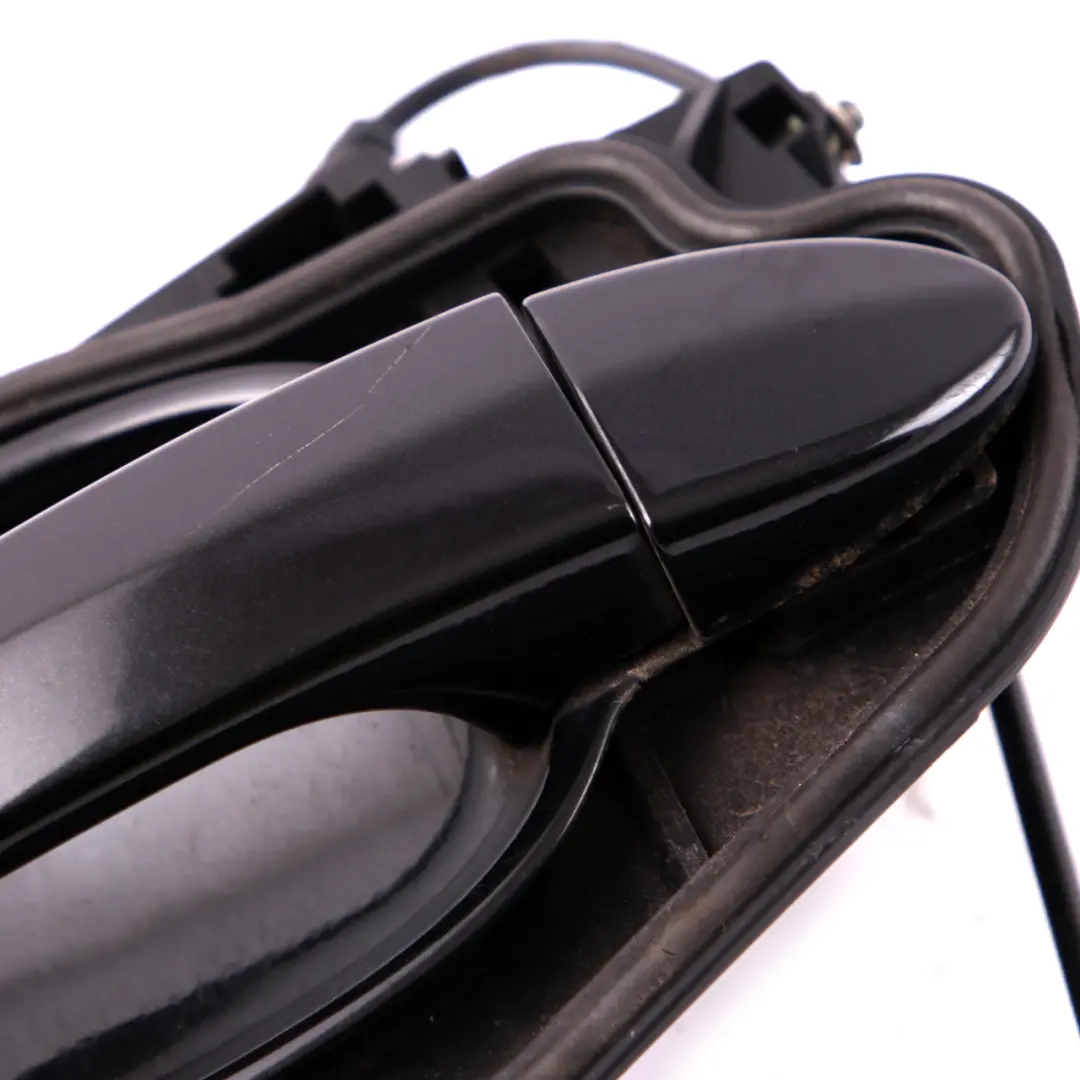 Grab Handle Front Left N/S Black Sapphire Metallic 475 to BMW 5 E60 E61 with Part number 7034543 BMW 5 E60 E61 Grab Handle Front Left N/S Black Sapphire Metallic 475 - SKU rhd-7034543-BS - Part number 7034543