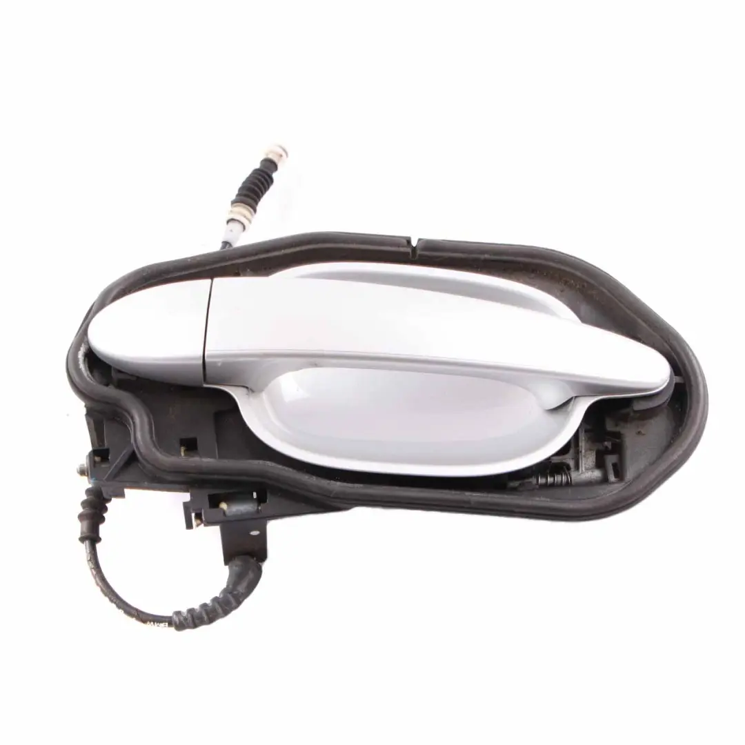 Grab Handle Front Left N/S Door 1 Titansilber Metallic Silver 354 to BMW E60 E61 with Part number 7034543 BMW E60 E61 Grab Handle Front Left N/S Door 1 Titansilber Metallic Silver 354 - SKU rhd-7034543-TS1 - Part number 7034543