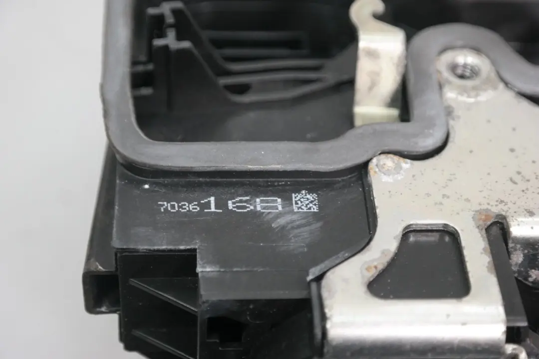 Verrouillage de la porte avant droite pour BMW E60 E87 E90 à propos du numéro de pièce 7036168 BMW E60 E87 E90 Verrouillage de la porte avant droite - SKU rhd-7036168 - Numéro de pièce 7036168