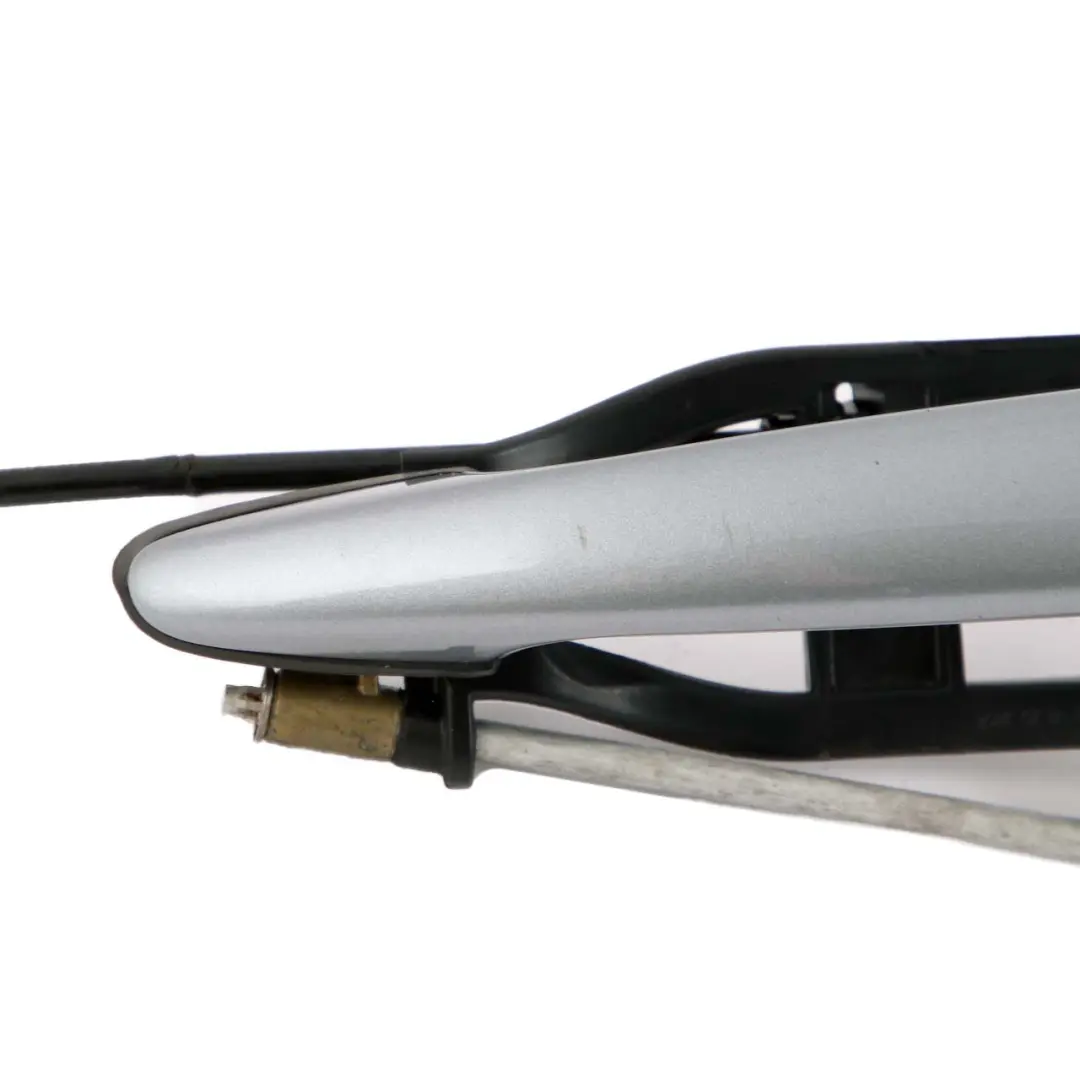 Outside Door Handle Front Right O/S Silbergrau Silver Grey A08 to BMW 3 Series E46 with Part number 7048282 BMW 3 Series E46 Outside Door Handle Front Right O/S Silbergrau Silver Grey A08 - SKU rhd-7048282-SBG - Part number 7048282