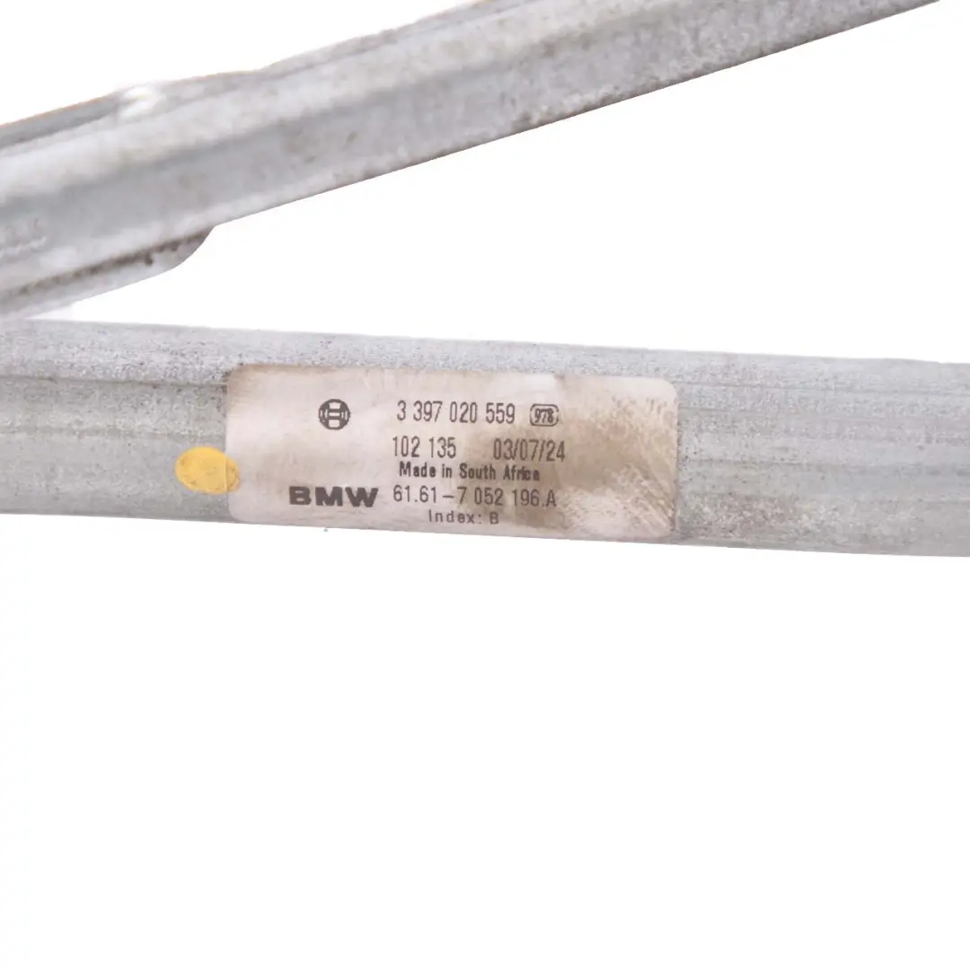 Windscreen Wiper System Motor Linkage 7052196 to BMW 3 Series E46 with Part number 7071694 BMW 3 Series E46 Windscreen Wiper System Motor Linkage 7052196 - SKU rhd-7052196 - Part number 7071694