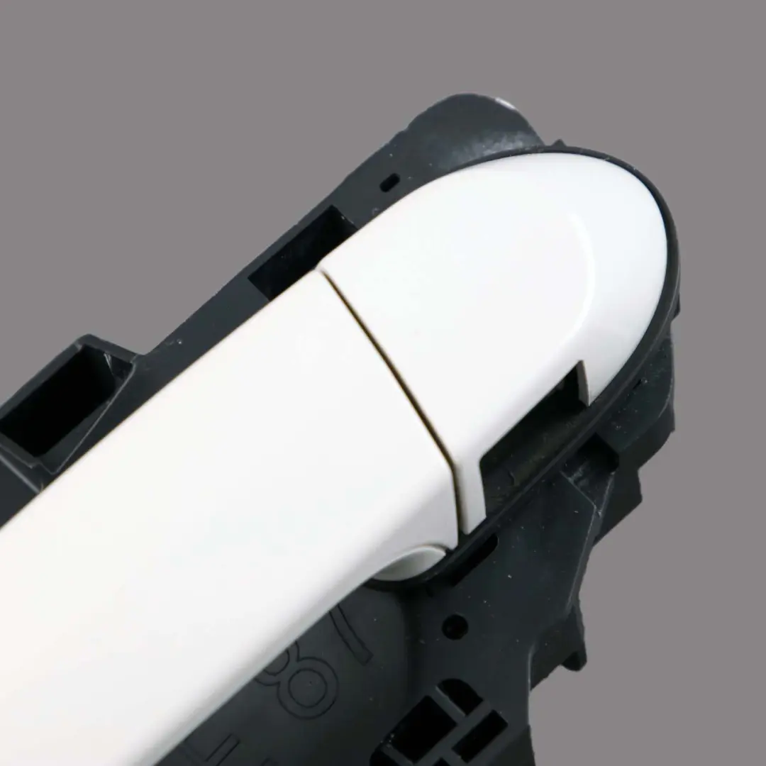 BMW 1 Series 3 E81 E87 Complete Front Left Grab Handle N/S Alpinweiss White 300 - SKU rhd-7059677-AW3 - Part number 7059677