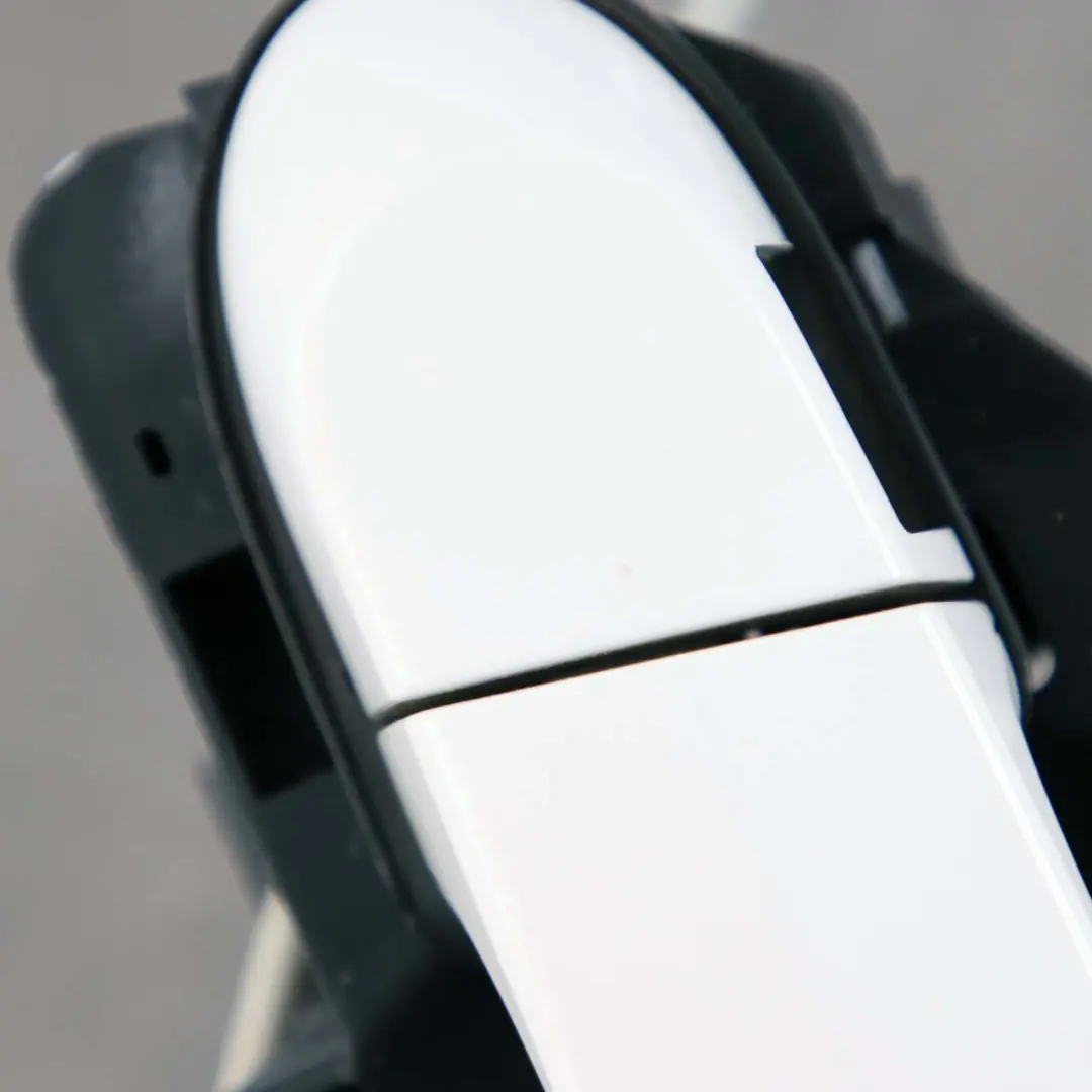 BMW 1 Series 3 E81 E87 Complete Front Left Grab Handle N/S Alpinweiss White 300 - SKU rhd-7059677-AW3 - Part number 7059677