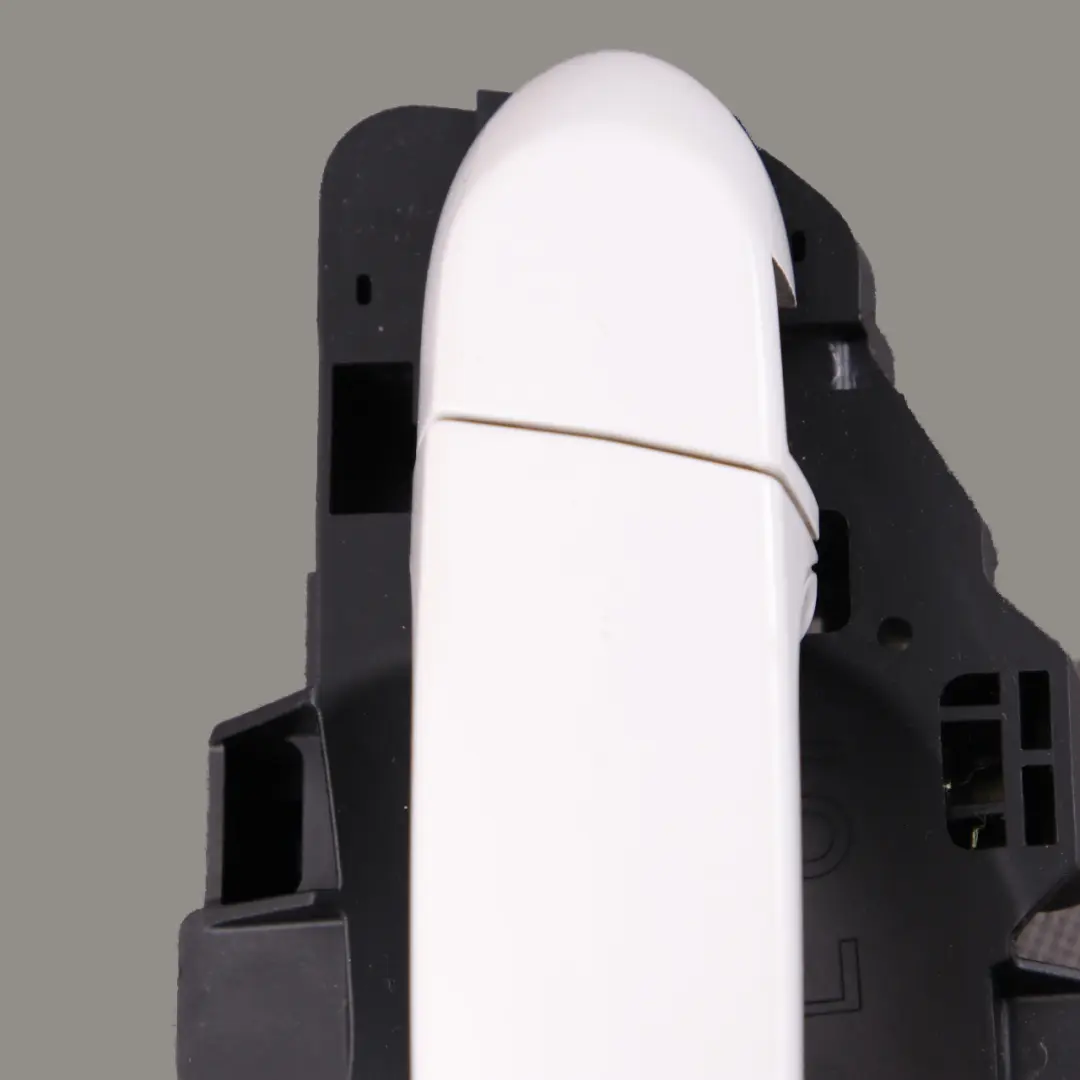 Grab Handle BMW E81 E87 5 Complete Front Left Door N/S Alpinweiss White 300 to with Part number 7059677 Grab Handle BMW E81 E87 5 Complete Front Left Door N/S Alpinweiss White 300 - SKU rhd-7059677-AW5 - Part number 7059677