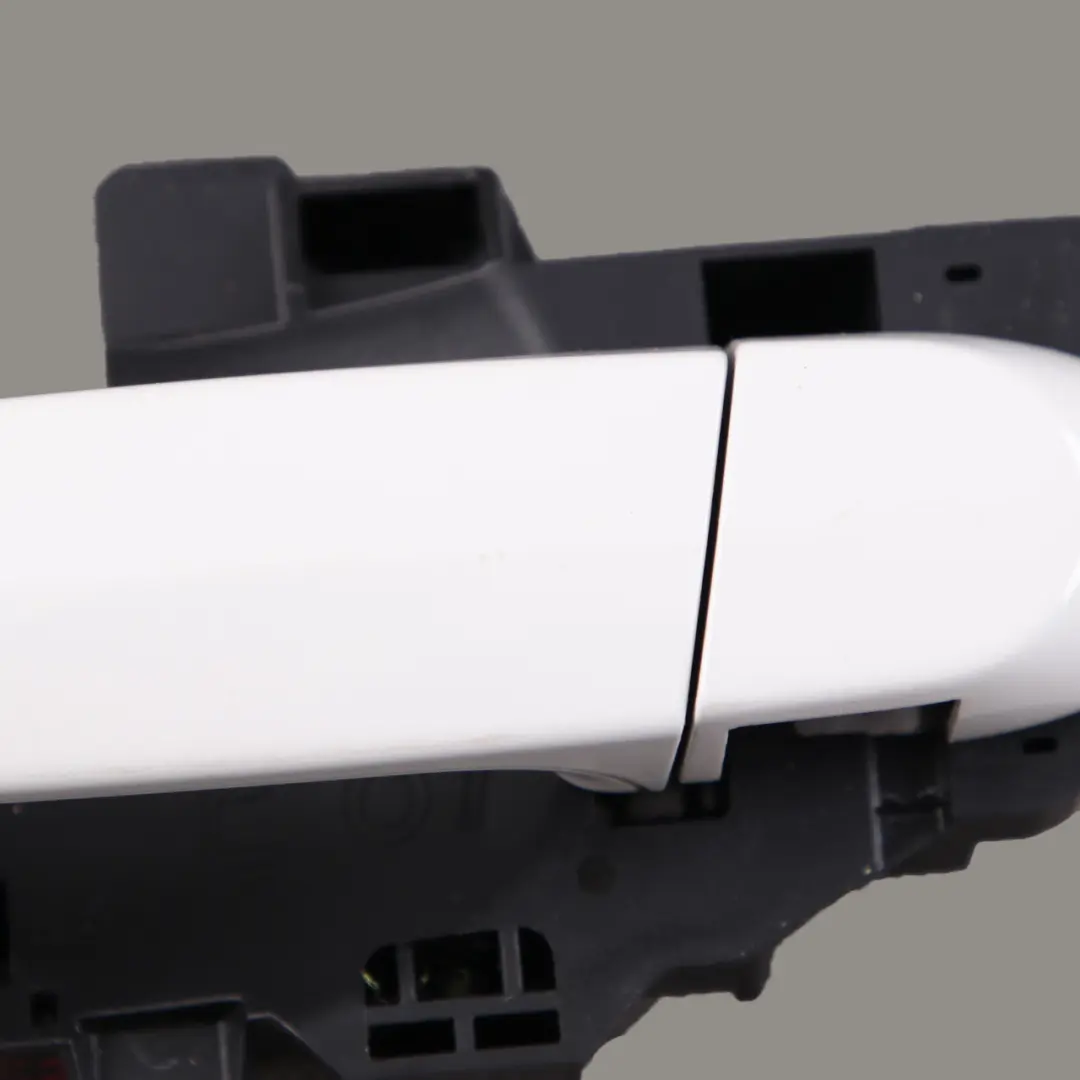 Grab Handle BMW E81 E87 5 Complete Front Left Door N/S Alpinweiss White 300 to with Part number 7059677 Grab Handle BMW E81 E87 5 Complete Front Left Door N/S Alpinweiss White 300 - SKU rhd-7059677-AW5 - Part number 7059677
