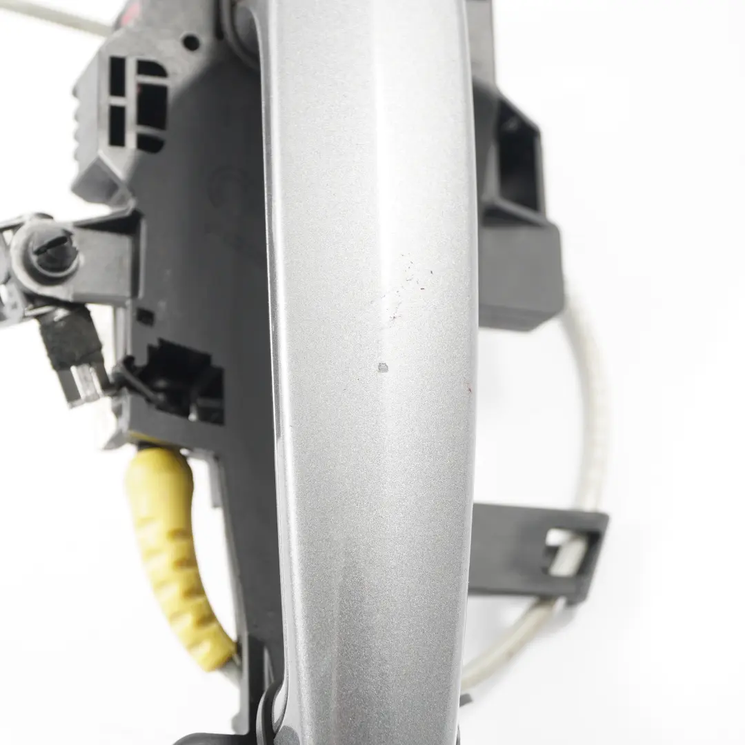 Door Handle BMW E81 E87 Complete Front Right Grab O/S Spacegrau Grey - A52 to with Part number 7059677 Door Handle BMW E81 E87 Complete Front Right Grab O/S Spacegrau Grey - A52 - SKU rhd-7059677-SCG2 - Part number 7059677