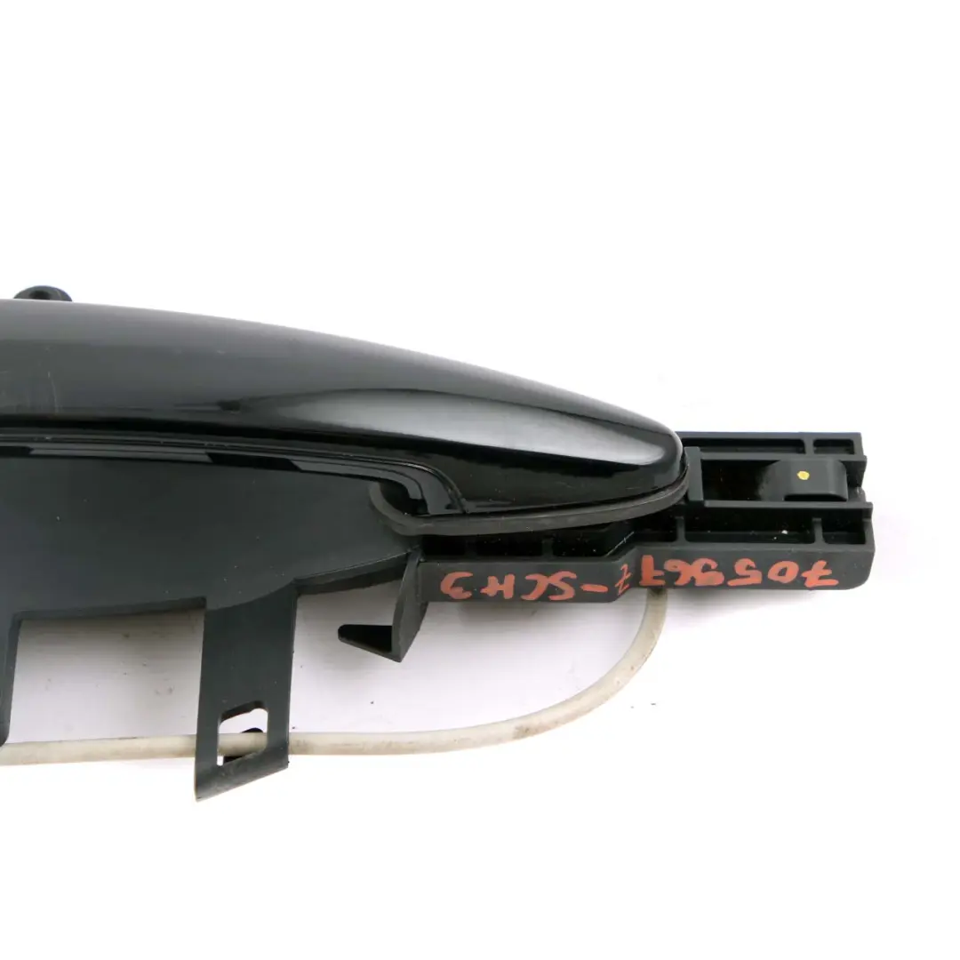 Grab Handle BMW E87 Front Left Door N/S Schwarz 2 Black 668 to with Part number 7059677 Grab Handle BMW E87 Front Left Door N/S Schwarz 2 Black 668 - SKU rhd-7059677-SCH3 - Part number 7059677