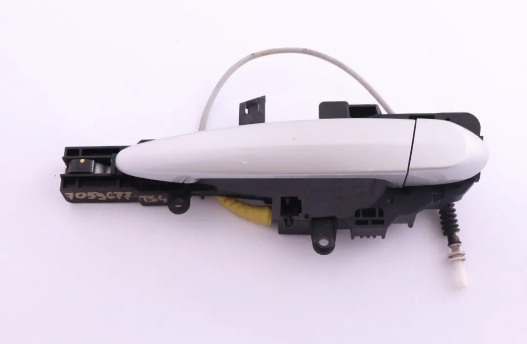 Complete Front Left Grab Handle N/S Titansilber to BMW 1 Series 4 E81 E82 E87 E88 with Part number 7059677 BMW 1 Series 4 E81 E82 E87 E88 Complete Front Left Grab Handle N/S Titansilber - SKU rhd-7059677-TS4 - Part number 7059677