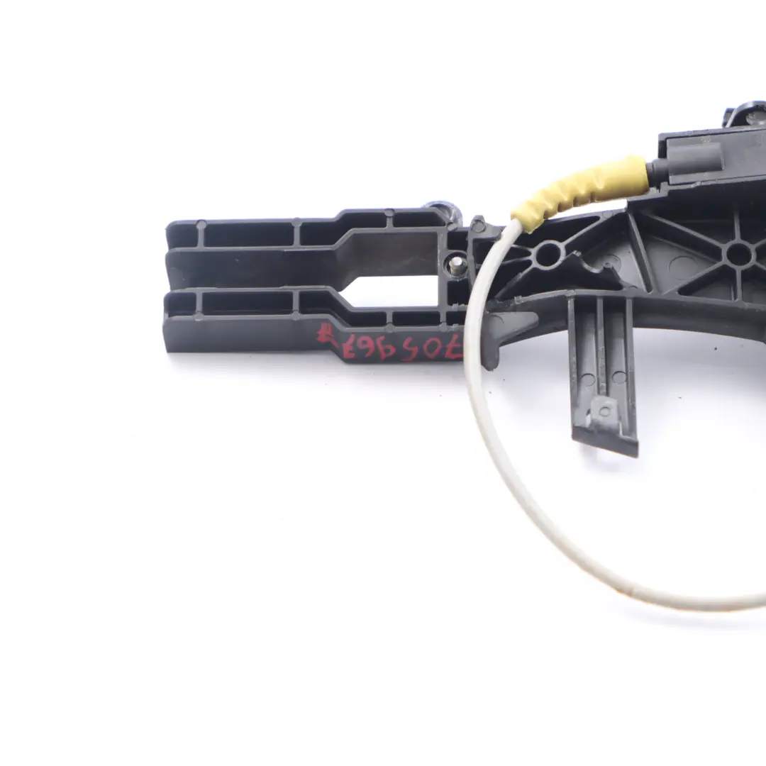 Carrier Outside Front Left N/S Door Grab Handle Bracket to BMW E81 E87 with Part number 7059677 BMW E81 E87 Carrier Outside Front Left N/S Door Grab Handle Bracket - SKU rhd-7059677 - Part number 7059677