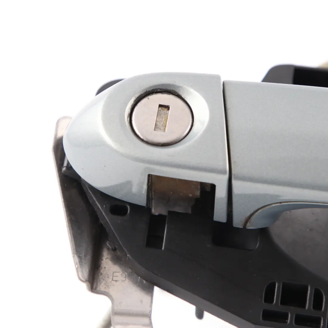 Outside Door Grab Handle Front Right O/S Arktis Metallic to BMW 3 Series E90 E91 with Part number 7059971 BMW 3 Series E90 E91 Outside Door Grab Handle Front Right O/S Arktis Metallic - SKU rhd-7059971-AM - Part number 7059971