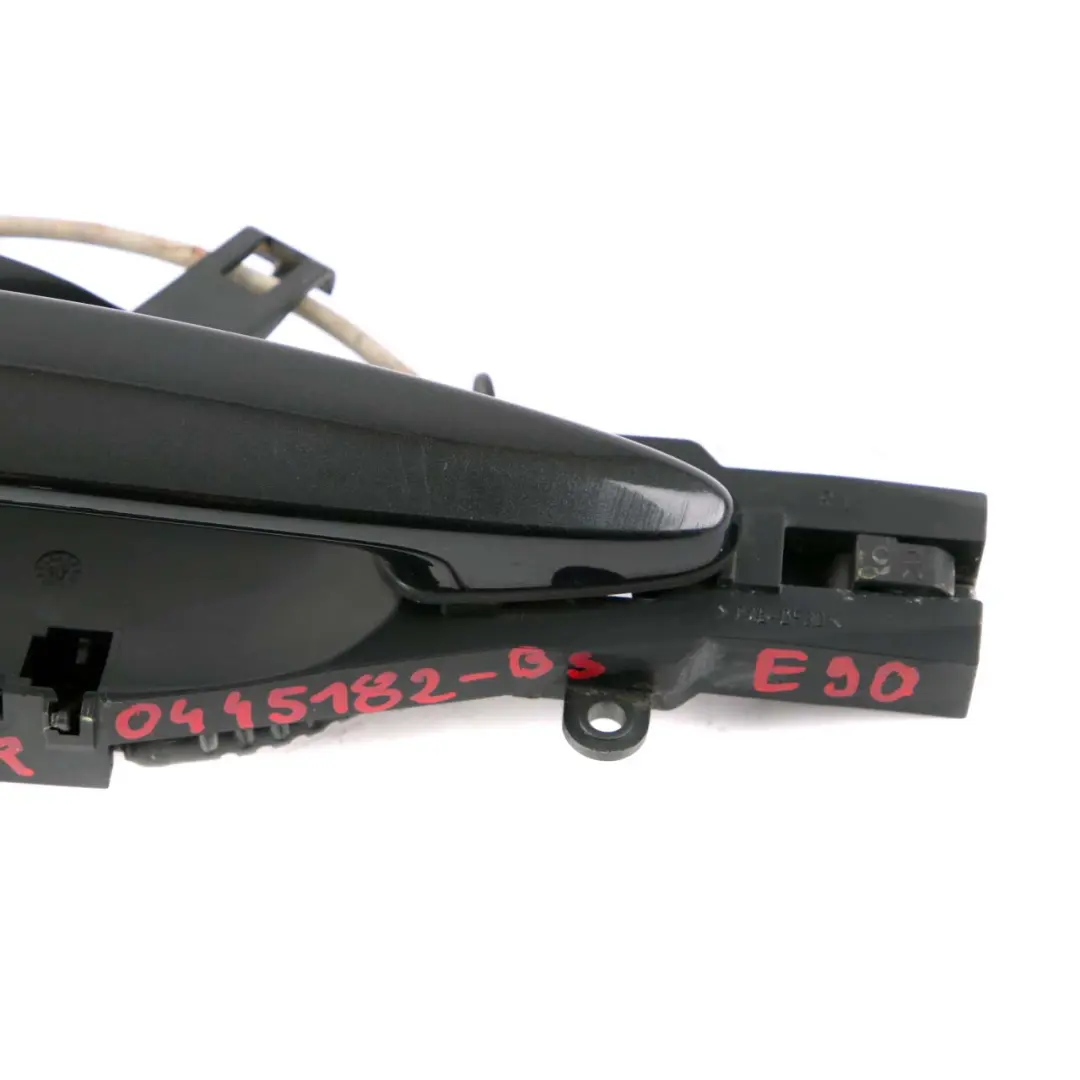 Complete Front Right Grab Handle O/S Black Sapphire 475 to BMW 3 Series E90 E91 3 with Part number 7059971 BMW 3 Series E90 E91 3 Complete Front Right Grab Handle O/S Black Sapphire 475 - SKU rhd-7059971-BS3 - Part number 7059971