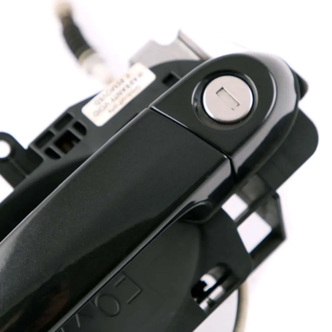 Complete Front Right Grab Handle O/S Black Sapphire 475 to BMW 3 Series E90 E91 3 with Part number 7059971 BMW 3 Series E90 E91 3 Complete Front Right Grab Handle O/S Black Sapphire 475 - SKU rhd-7059971-BS3 - Part number 7059971