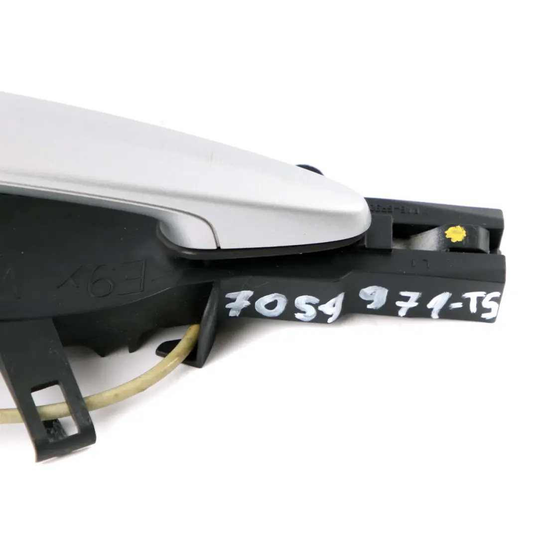 Grab Outside Door Handle Front Left N/S Titansilber Silver to BMW E90 E91 Passenger with Part number 445183 BMW E90 E91 Passenger Grab Outside Door Handle Front Left N/S Titansilber Silver - SKU rhd-7059971-TS - Part number 445183