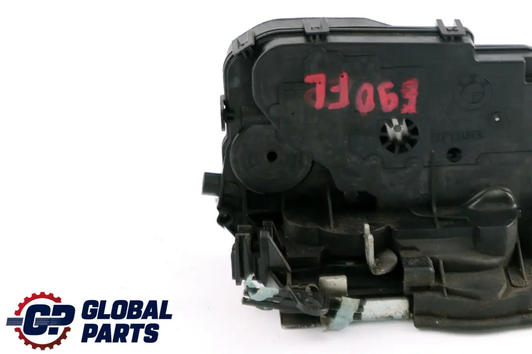 Vorne links Türschlossbetätiger Klinke für BMW E60 E81 E87 E90 F10 F20 F21 F30 F31 mit Teilenummer 7059973 BMW E60 E81 E87 E90 F10 F20 F21 F30 F31 Vorne links Türschlossbetätiger Klinke - SKU rhd-7059973 - Teilenummer 7059973