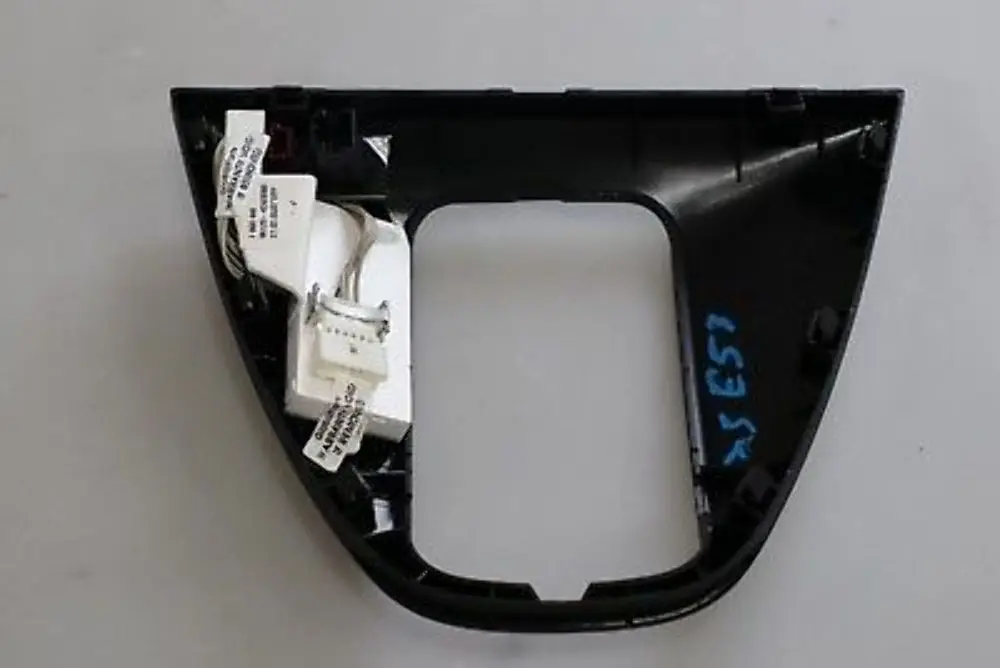 Genuine BMW X5 SERIES E53 Automatic Gear Selector Trim Cover to with Part number 7060446 Genuine BMW X5 SERIES E53 Automatic Gear Selector Trim Cover - SKU rhd-7060446 - Part number 7060446
