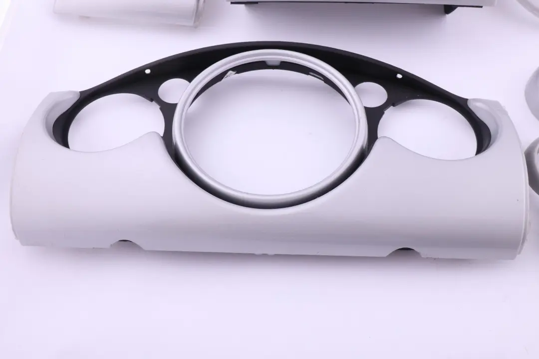 Set Dashboard Panel Trim Strip Cover White Silver to BMW MINI Cooper R50 R53 with Part number 7063244 BMW MINI Cooper R50 R53 Set Dashboard Panel Trim Strip Cover White Silver - SKU rhd-7063244 - Part number 7063244