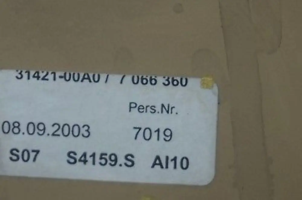 BMW 5 Series E60 E61 Centre Console Case Oddments Tray Beige - SKU rhd-7066360 - Part number 7066360