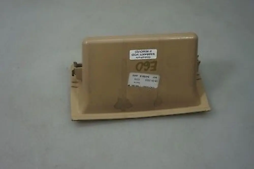 Centre Console Case Oddments Tray Beige to BMW 5 Series E60 E61 with Part number 7066360 BMW 5 Series E60 E61 Centre Console Case Oddments Tray Beige - SKU rhd-7066360 - Part number 7066360
