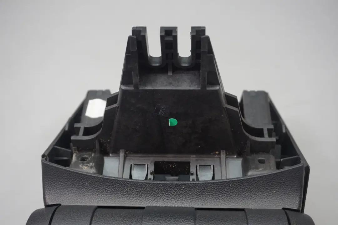 Centre Console Arm Rest Armrest Black With Rear Trim Cover to BMW 1 SERIES 3 E87 with Part number 7143599 BMW 1 SERIES 3 E87 Centre Console Arm Rest Armrest Black With Rear Trim Cover - SKU rhd-7078563-3 - Part number 7143599