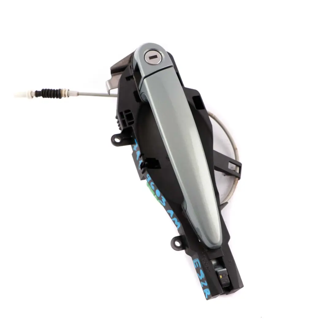 £BMW 3 Series E92 E93 Front Right Grab Handle Door O/S Arktis Arctic A34 to with Part number 7119603 £BMW 3 Series E92 E93 Front Right Grab Handle Door O/S Arktis Arctic A34 - SKU rhd-7119603-AM1 - Part number 7119603