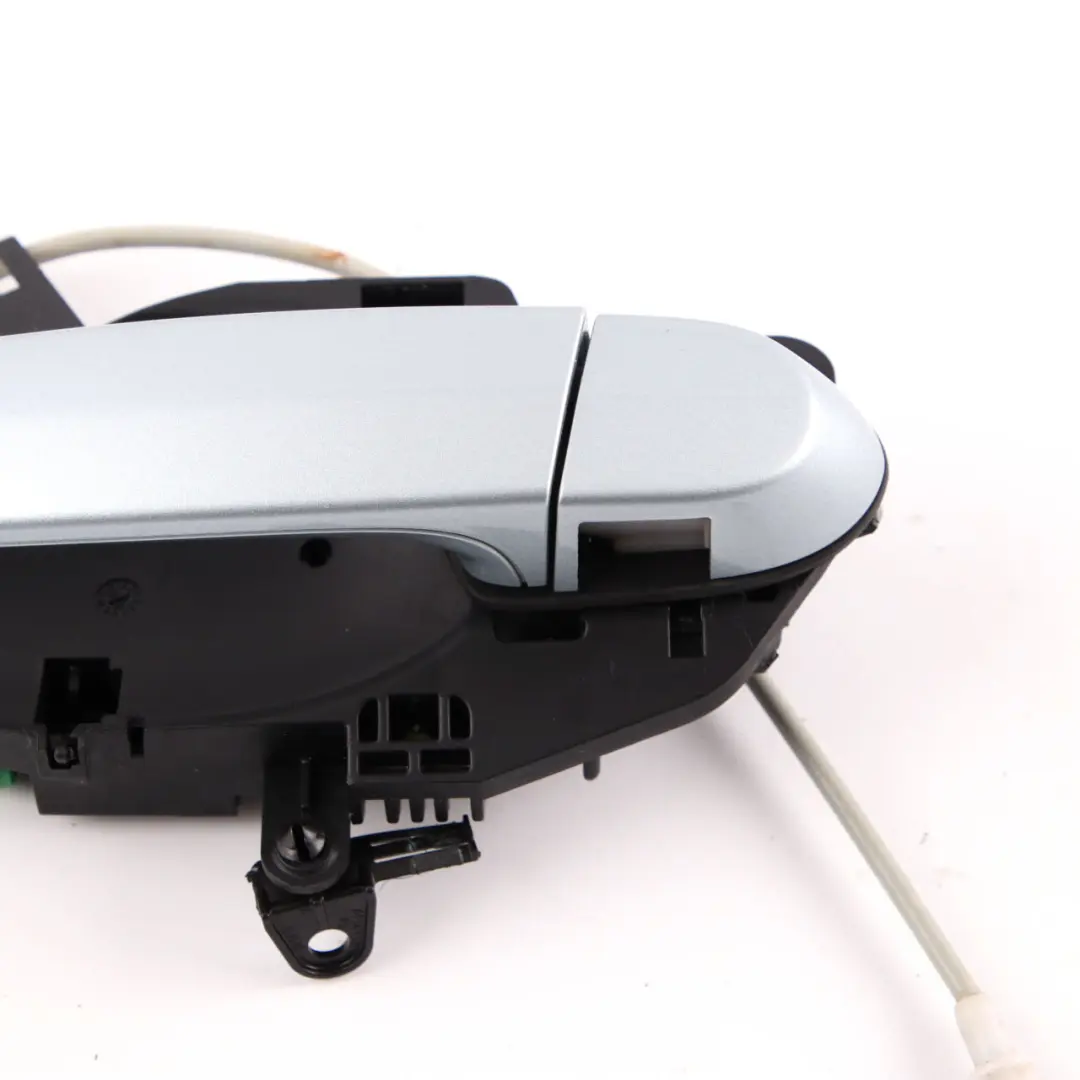 Grab Handle Door BMW E92 E93 Front Left Outside Silverstone II Metallic A29 to with Part number 7059971 Grab Handle Door BMW E92 E93 Front Left Outside Silverstone II Metallic A29 - SKU rhd-7119603-SIL1 - Part number 7059971