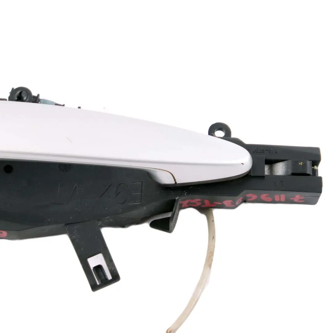 Grab Handle Door BMW E92 E93 2 Left N/S Outside Titansilber Titanium Silver 354 to with Part number 7059971 Grab Handle Door BMW E92 E93 2 Left N/S Outside Titansilber Titanium Silver 354 - SKU rhd-7119603-TS2 - Part number 7059971