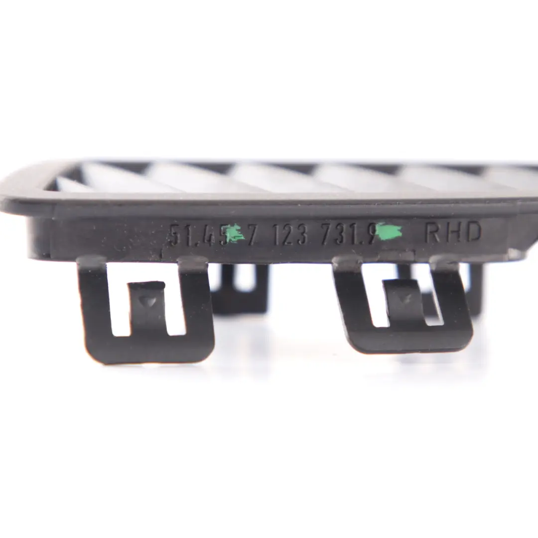 Window Defroster BMW E90 E91 E92 Cover Nozzle Left N/S Air Duct Trim to with Part number 7123731 Window Defroster BMW E90 E91 E92 Cover Nozzle Left N/S Air Duct Trim - SKU rhd-7123731 - Part number 7123731