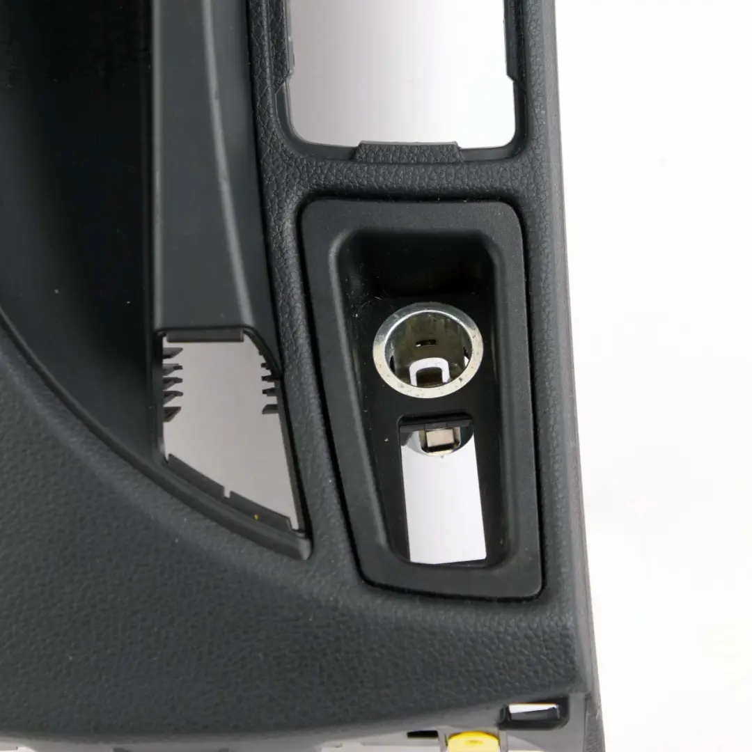 Centre Console BMW E87 LCI E81 E82 With Oddments Tray Schwarz Black to with Part number 7124626 Centre Console BMW E87 LCI E81 E82 With Oddments Tray Schwarz Black - SKU rhd-7124626-2 - Part number 7124626