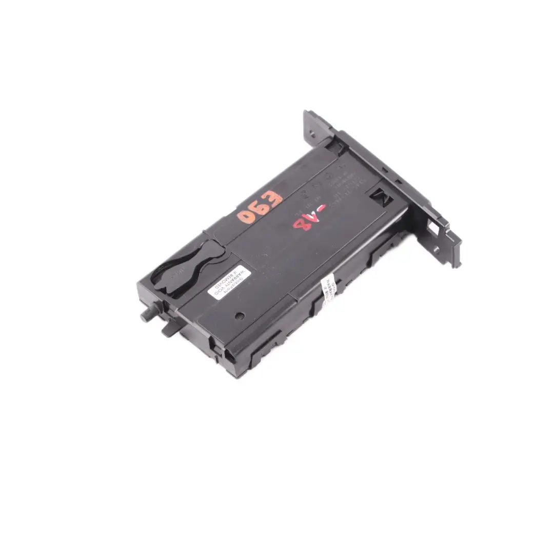 Passenger's Cup Drink Holder Left to BMW 3 Series E90 E91 E92 E93 LCI with Part number 7127463 BMW 3 Series E90 E91 E92 E93 LCI Passenger's Cup Drink Holder Left - SKU rhd-7127463-18 - Part number 7127463