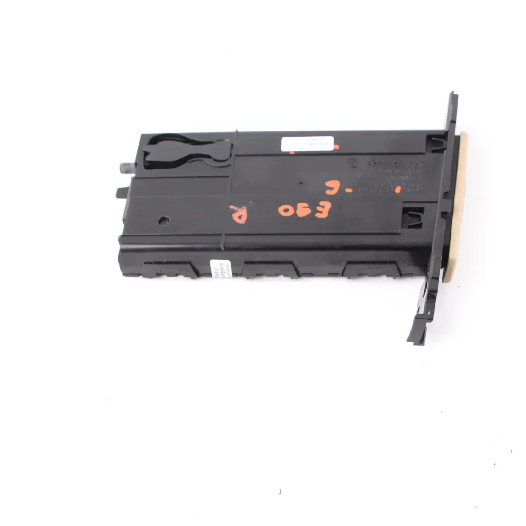 Passenger's Cup Drink Holder Left N/S Beige to BMW 3 Series 6 E90 E91 E92 E93 LCI with Part number 7127463 BMW 3 Series 6 E90 E91 E92 E93 LCI Passenger's Cup Drink Holder Left N/S Beige - SKU rhd-7127463-6 - Part number 7127463