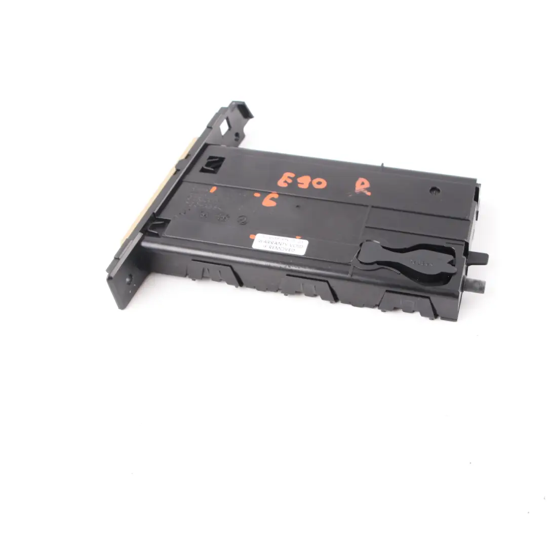 Passenger's Cup Drink Holder Left N/S Beige to BMW 3 Series 6 E90 E91 E92 E93 LCI with Part number 7127463 BMW 3 Series 6 E90 E91 E92 E93 LCI Passenger's Cup Drink Holder Left N/S Beige - SKU rhd-7127463-6 - Part number 7127463