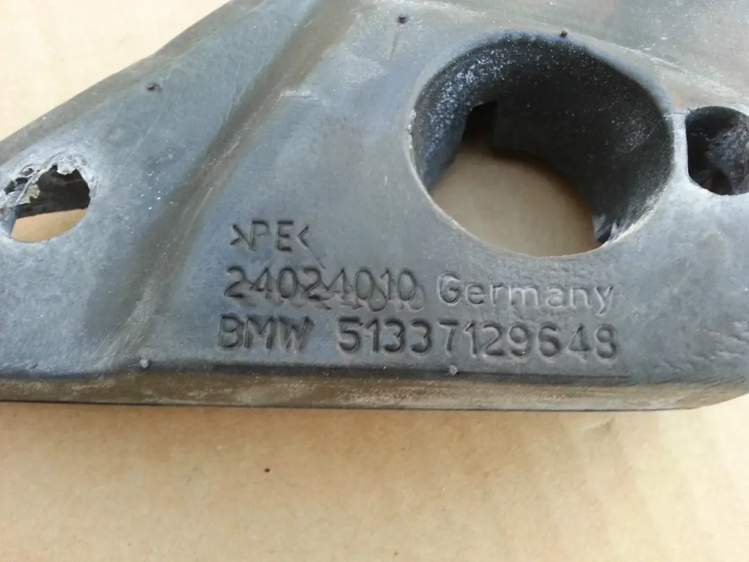 BMW 1 SERIES E87 Wing Mirror Right Driver Side O/S Seal Triangle - SKU rhd-7129648 - Part number 51337129648