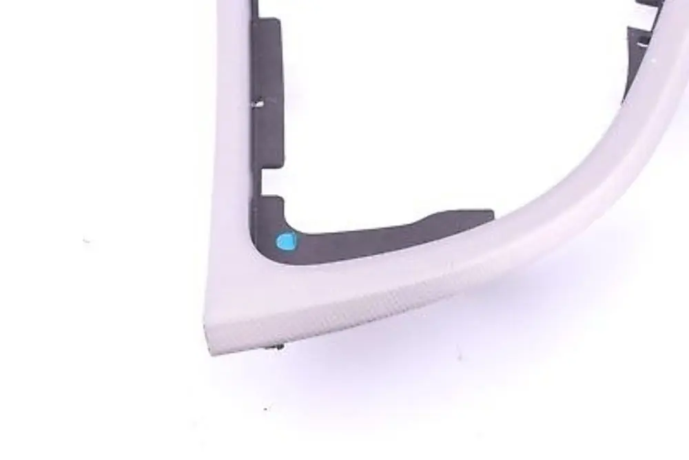 Shift Trim Aluminium Kodiak Silber to BMW 1 Series E87 Cover Gear with Part number 7131629 BMW 1 Series E87 Cover Gear Shift Trim Aluminium Kodiak Silber - SKU rhd-7131629 - Part number 7131629