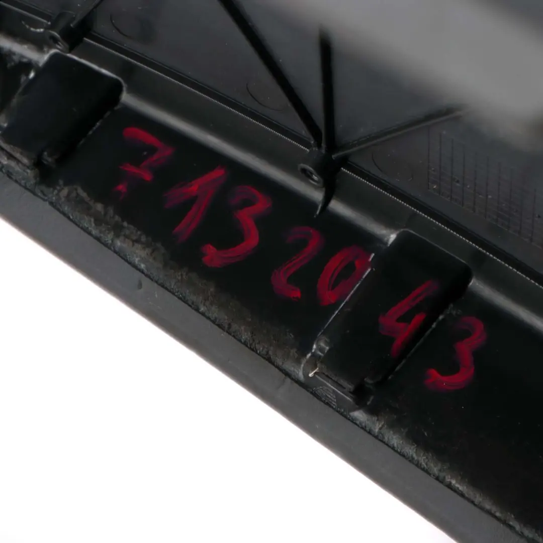 Leather Cover Centre Console Armrest Basalt Grey 7072739 to BMW 6 Series E63 E64 with Part number 9285139 BMW 6 Series E63 E64 Leather Cover Centre Console Armrest Basalt Grey 7072739 - SKU rhd-7132043 - Part number 9285139