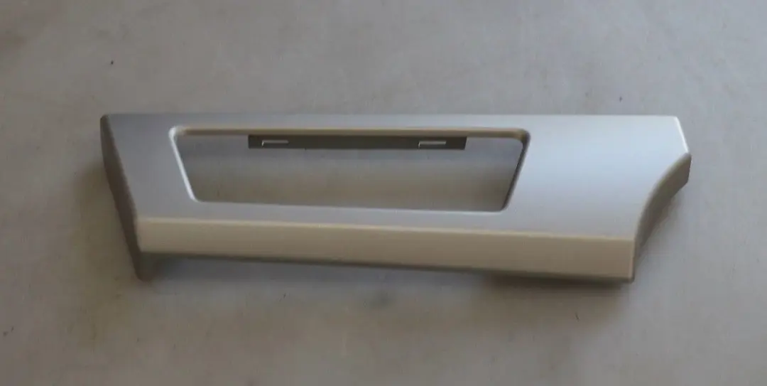 Decorative Strip Dashboard Dash Right Satin Silver O/S to BMW 3 Series E90 E91 LCI with Part number 9197276 BMW 3 Series E90 E91 LCI Decorative Strip Dashboard Dash Right Satin Silver O/S - SKU rhd-7132848-11 - Part number 9197276