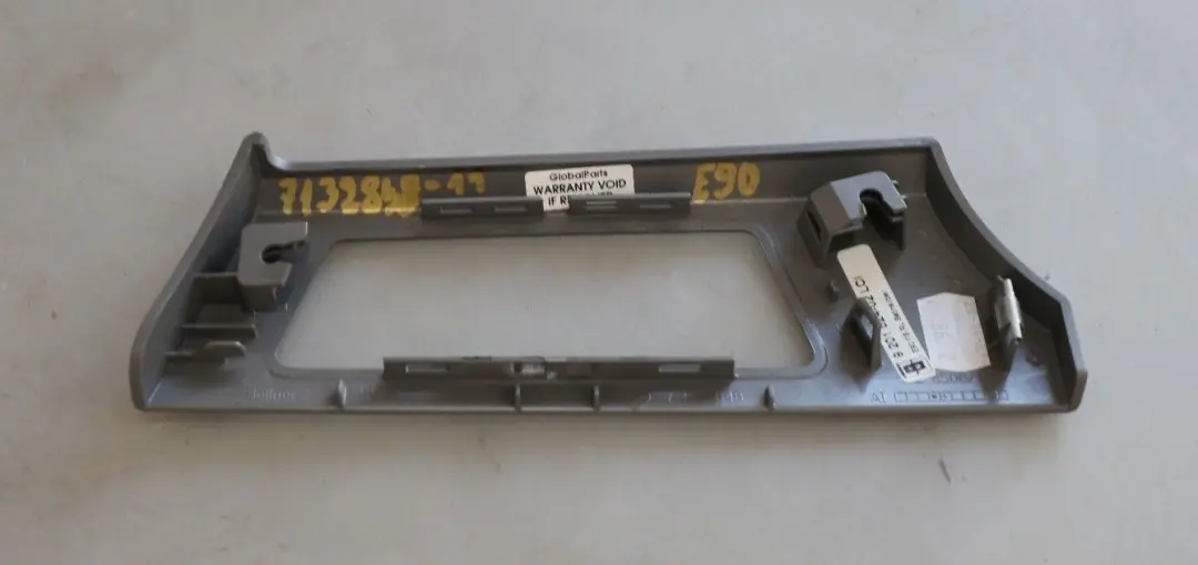 Decorative Strip Dashboard Dash Right Satin Silver O/S to BMW 3 Series E90 E91 LCI with Part number 9197276 BMW 3 Series E90 E91 LCI Decorative Strip Dashboard Dash Right Satin Silver O/S - SKU rhd-7132848-11 - Part number 9197276