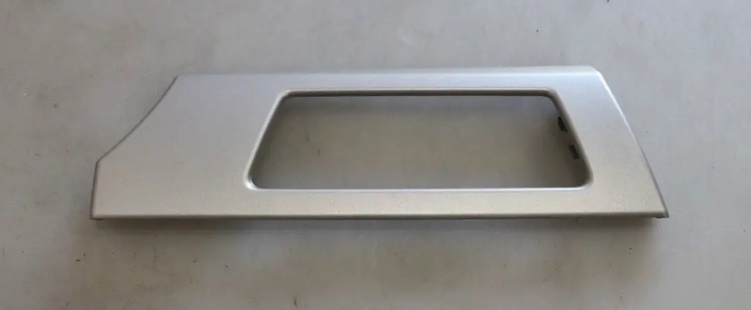 Decorative Strip Dashboard Dash Right Satin Silver O/S to BMW 3 Series E90 E91 LCI with Part number 9197276 BMW 3 Series E90 E91 LCI Decorative Strip Dashboard Dash Right Satin Silver O/S - SKU rhd-7132848-11 - Part number 9197276