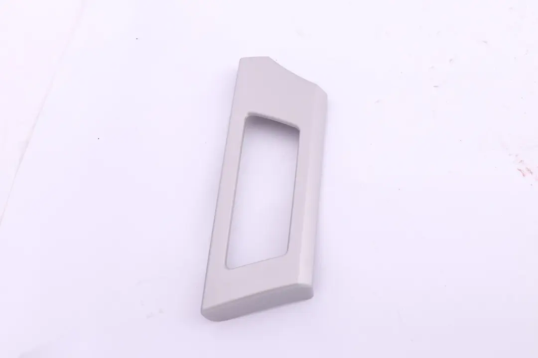 Decorative Strip Dashboard Right Satin Silver to BMW 3 Series E90 E91 LCI E92 E93 with Part number 9197276 BMW 3 Series E90 E91 LCI E92 E93 Decorative Strip Dashboard Right Satin Silver - SKU rhd-7132848-12 - Part number 9197276