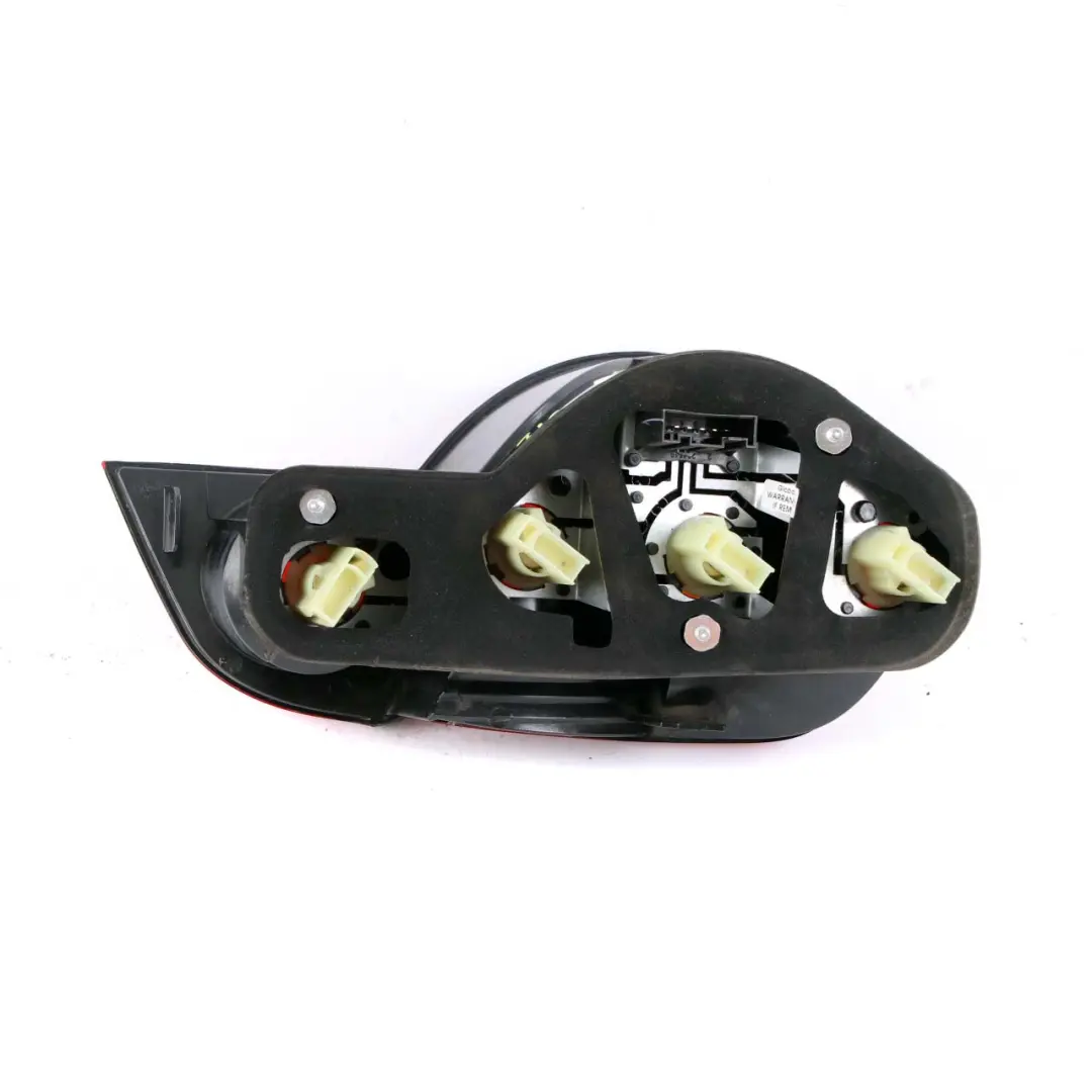 Tail Light Lamp Right Rear O/S Toledoblau to BMW Z4 Series E85 Rear with Part number 7165724 BMW Z4 Series E85 Rear Tail Light Lamp Right Rear O/S Toledoblau - SKU rhd-7165724-4 - Part number 7165724