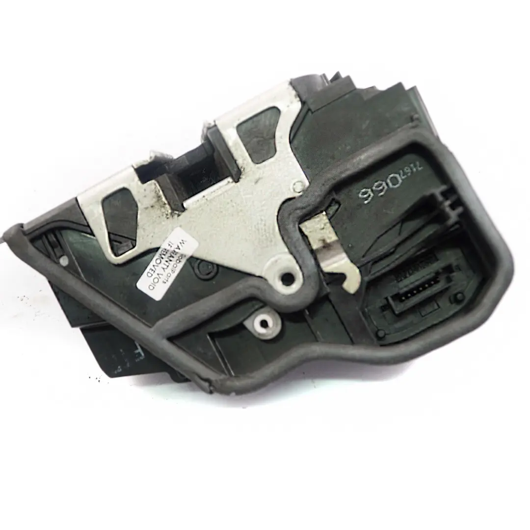 O/S Right Front Door Latch Actuator Catch to BMW 1 3 5 Series E60 E87 E90 with Part number 7167066 BMW 1 3 5 Series E60 E87 E90 O/S Right Front Door Latch Actuator Catch - SKU rhd-7167066 - Part number 7167066