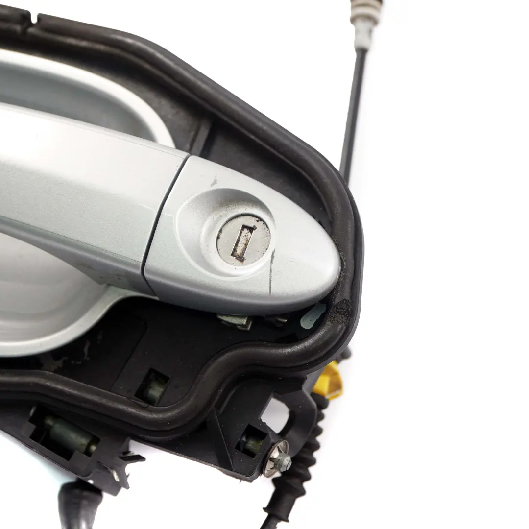 Grab Door Handle Front Right O/S Titansilber Silver 354 to BMW 5 Series E60 E61 with Part number 7169174 BMW 5 Series E60 E61 Grab Door Handle Front Right O/S Titansilber Silver 354 - SKU rhd-7169174-TS - Part number 7169174