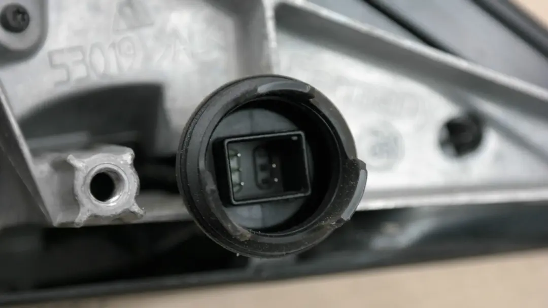 Heated Wing Mirror Base Support Left Passenger Side N/S to BMW 1 Series 1 E87 with Part number 7189851 BMW 1 Series 1 E87 Heated Wing Mirror Base Support Left Passenger Side N/S - SKU rhd-7189851-1 - Part number 7189851