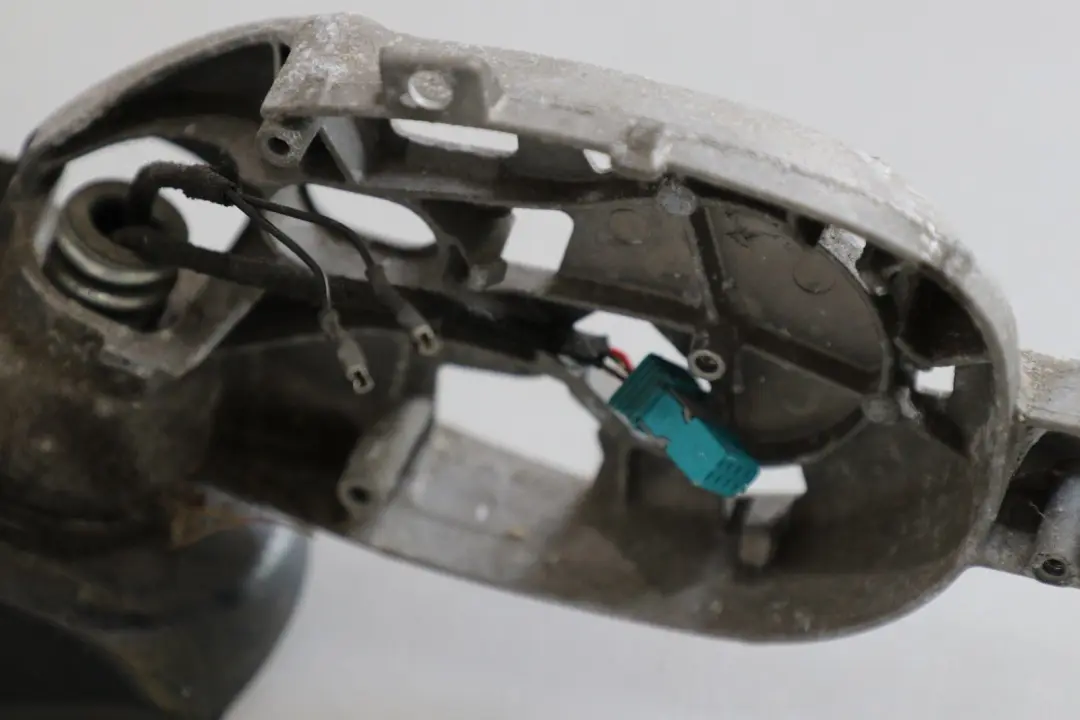 Heated Wing Mirror Base Support Right Driver Side 5 Pins O/S to BMW 1 Series E87 with Part number 7189852 BMW 1 Series E87 Heated Wing Mirror Base Support Right Driver Side 5 Pins O/S - SKU rhd-7189852-4 - Part number 7189852